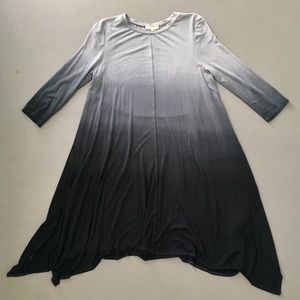 NWOT Vestique Gray and Black Ombré Flowy Dress